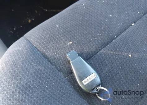 2011 Dodge Grand Caravan Express z USA, uszkodzony, nr VIN 2D4RN4DG4BR688507